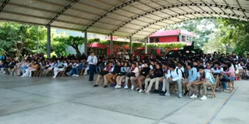 FGE, SSP y Salud impartieron pláticas de prevención en el Cecyte de Villaflores