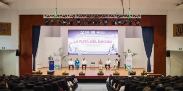 Secretaría de Finanzas y ONU imparten conferencia sobre lavado de activos y trata de personas a estudiantes de la Unach
