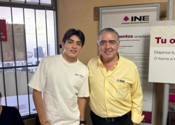 Gilberto Mora tramitó su INE. Así consiguió su credencial que lo acredita como mayor de edad