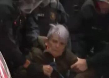 Otro desalojo en España: madre soltera y su hijo de nueve años a la calle a pesar de pagar la renta