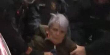 Otro desalojo en España: madre soltera y su hijo de nueve años a la calle a pesar de pagar la renta