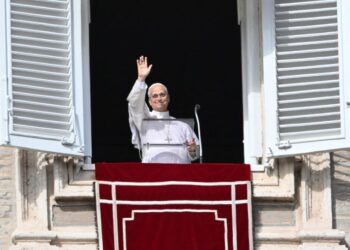Papa León XIV pide paz en Yemen; ora por víctimas de atentado en una iglesia