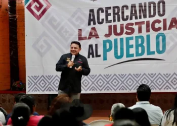 Juan Carlos Moreno Guillén acerca la justicia a Bochil