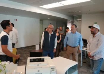 Realiza Armando Aguilar recorrido por instalaciones de la Aditech, Much y Planetario Tuxtla
