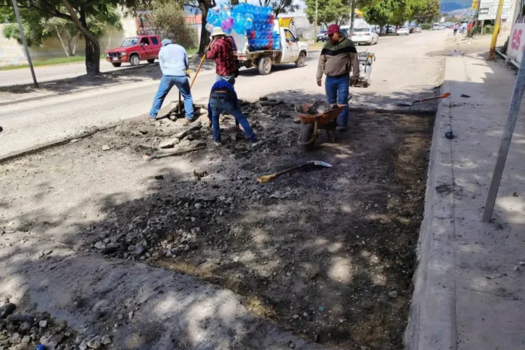 Obras Públicas realiza trabajos de bacheo para mejorar la circulación en San Cristóbal
