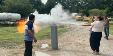 Capacitan a comideras tradicionales de Chiapas en manejo seguro de gas LP y fuego vivo