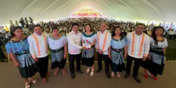 Anakaren Gómez refrenda el respaldo del Gobierno de Chiapas a Chilón