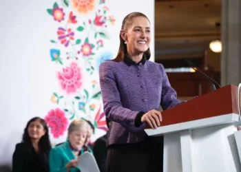 En cinco años, aumentó en 7 millones el número de mexicanos con agua entubada en su vivienda: presidenta