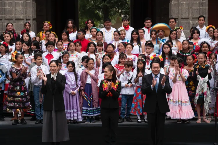 La música transforma la vida de los niños: presidenta