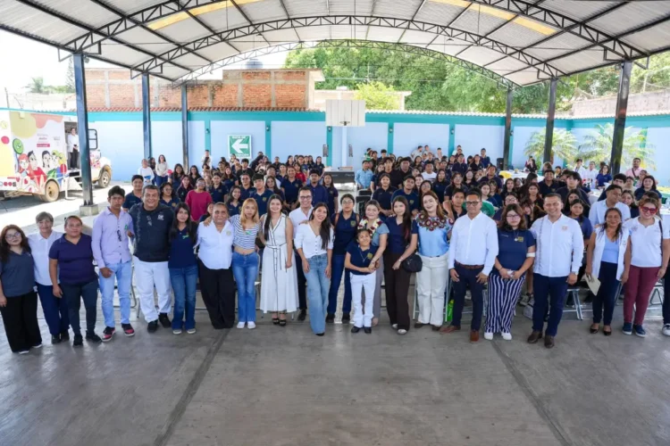 Encabeza Sofía Espinoza jornada de prevención y salud en Berriozábal