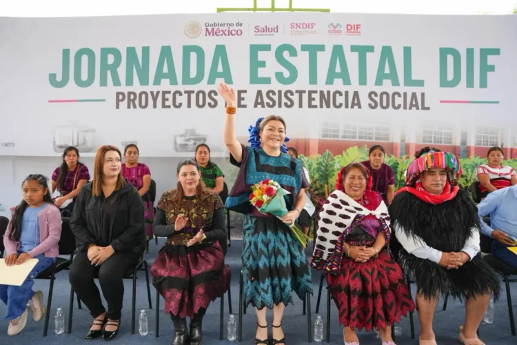 En Chenalhó, Sofía Espinoza Abarca encabeza Jornada Estatal DIF