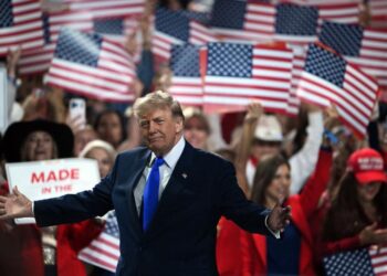Trump financiará sus comerciales de TV tras críticas por uso de fondos públicos