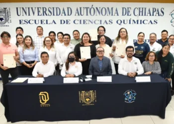 Fortalecen docentes de la UNACH sus competencias profesionales mediante certificaciones CONOCER