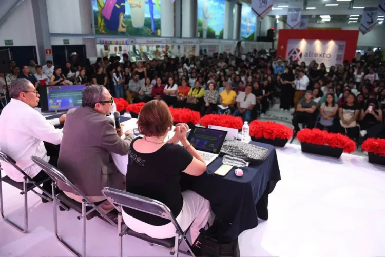 Instalan la Cátedra Paula Carlino de Alfabetización Académica en la UNACH