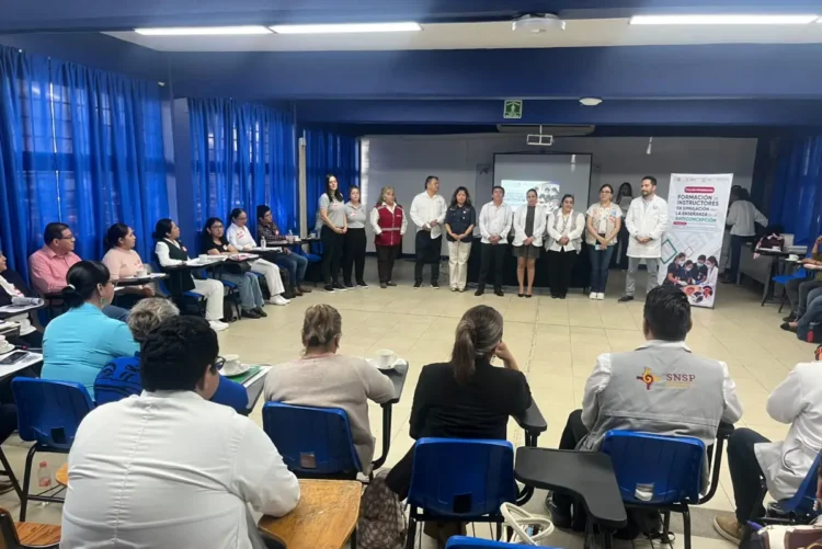 UNFPA y Salud fortalecen colaboración para prevenir embarazos no planeados