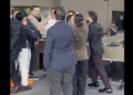 Zafarrancho en San Lázaro: diputado del PRI persigue a Máynez con jarras de agua sucia